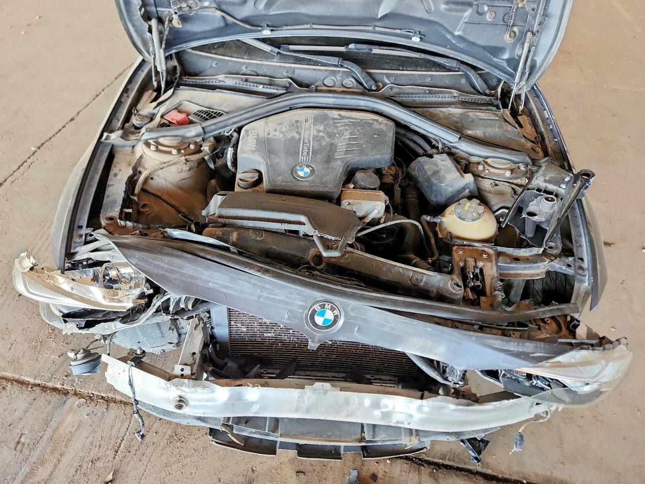 2016 BMW 320 I - zdjęcie 11