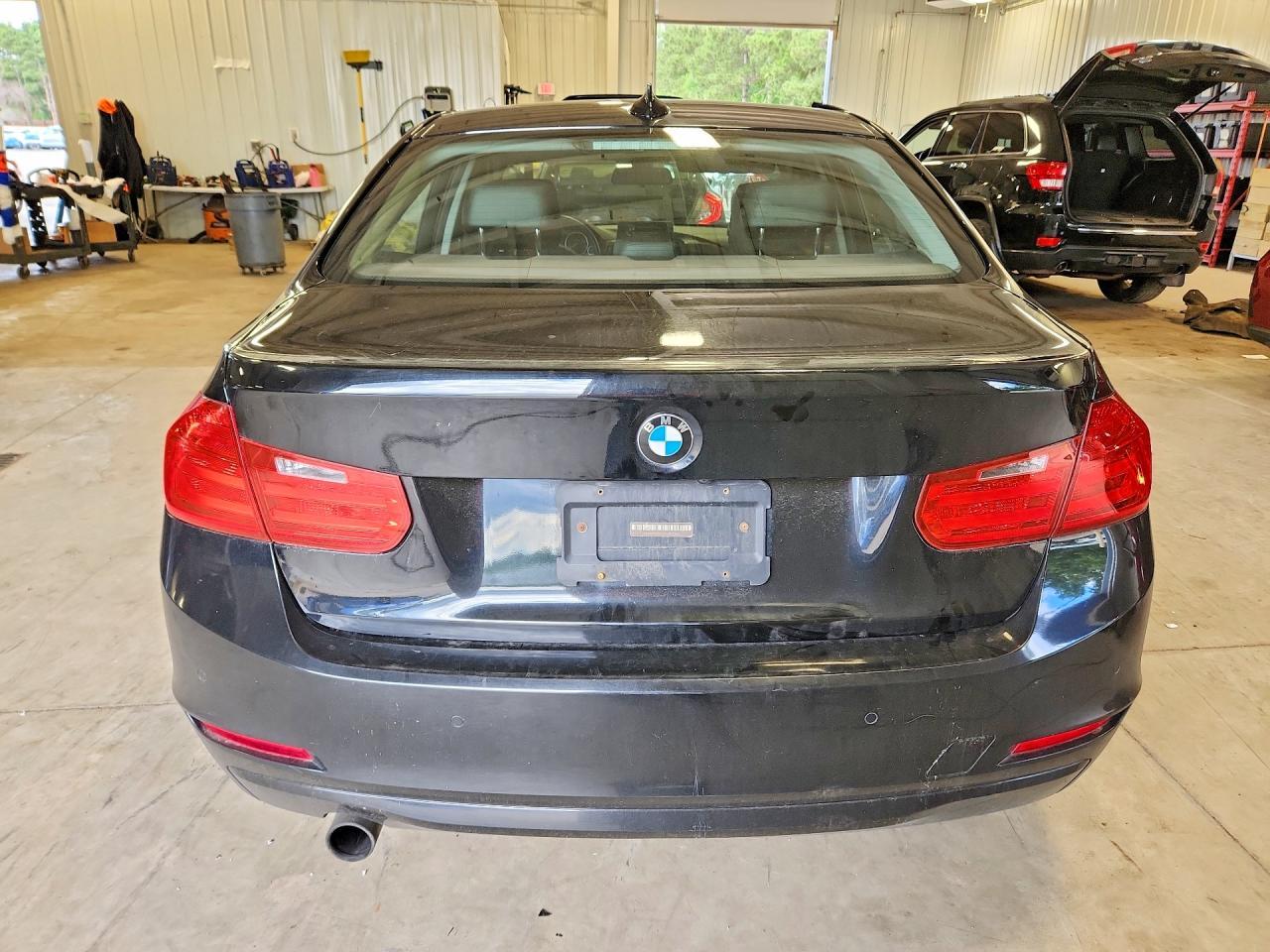 2015 BMW 320 I - zdjęcie 6