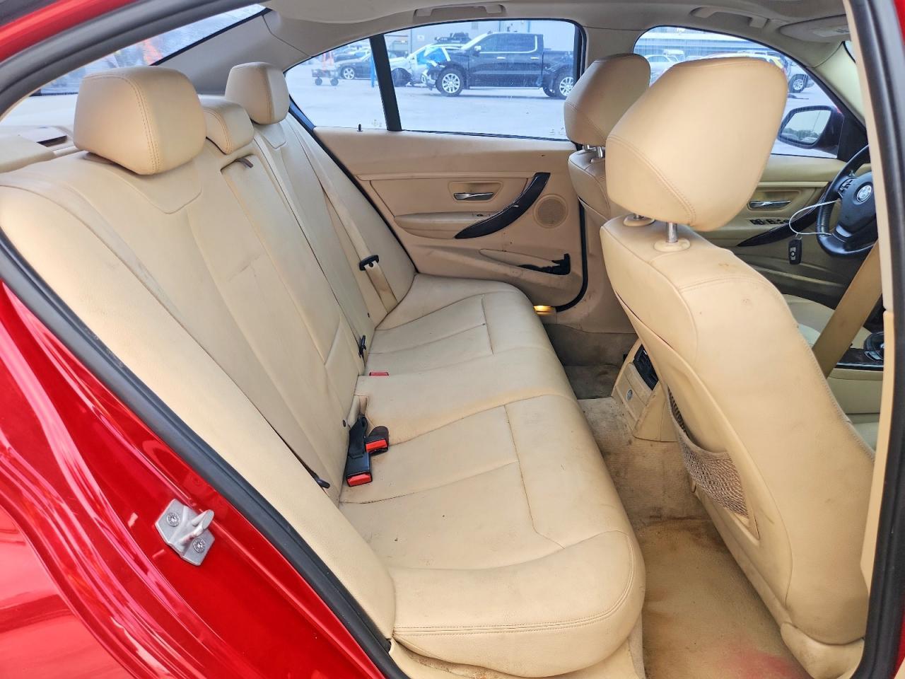 2014 BMW 320 I - zdjęcie 10