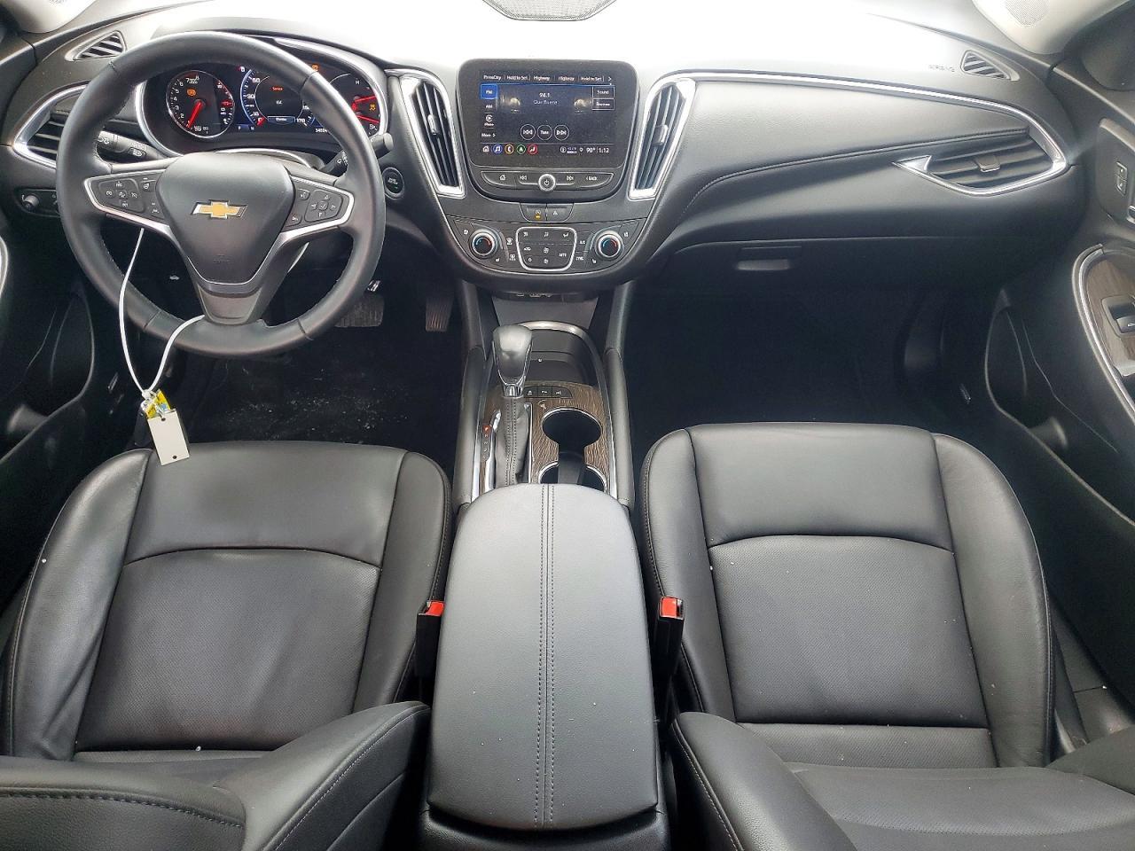 2023 Chevrolet Malibu Premier - zdjęcie 8