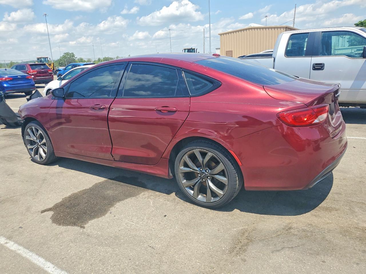 2015 Chrysler 200 S - zdjęcie 2