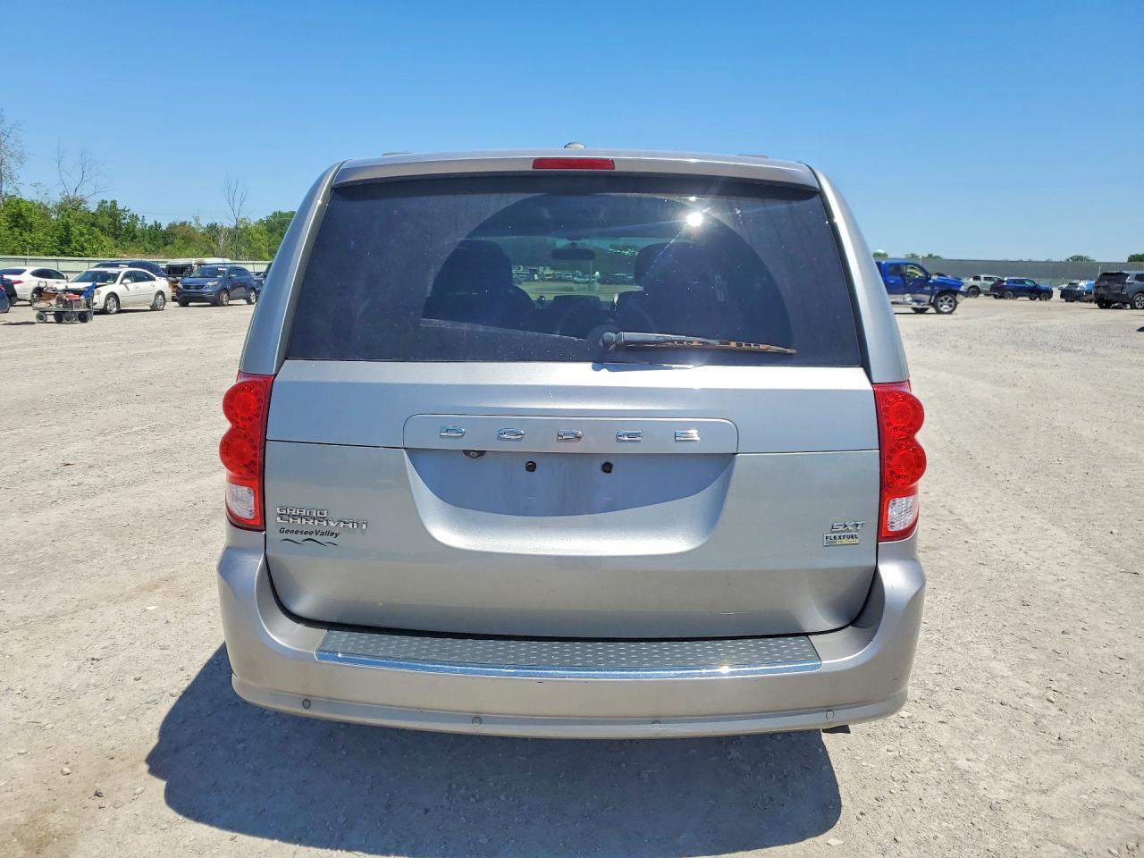 2014 Dodge Grand Caravan Sxt - zdjęcie 6