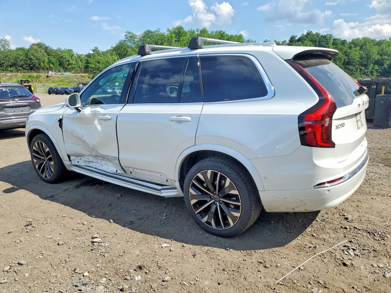 2025 Volvo Xc90 Plus - zdjęcie 2
