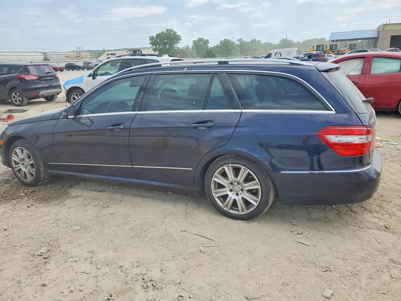 2013 Mercedes-Benz E 350 4Matic Wagon - zdjęcie 2