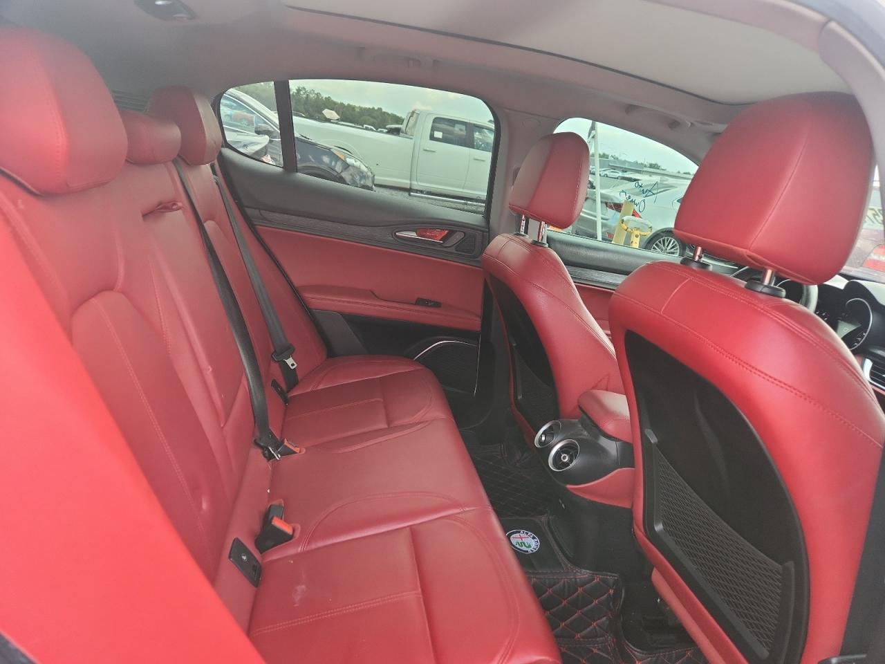 2020 Alfa Romeo Stelvio - zdjęcie 10