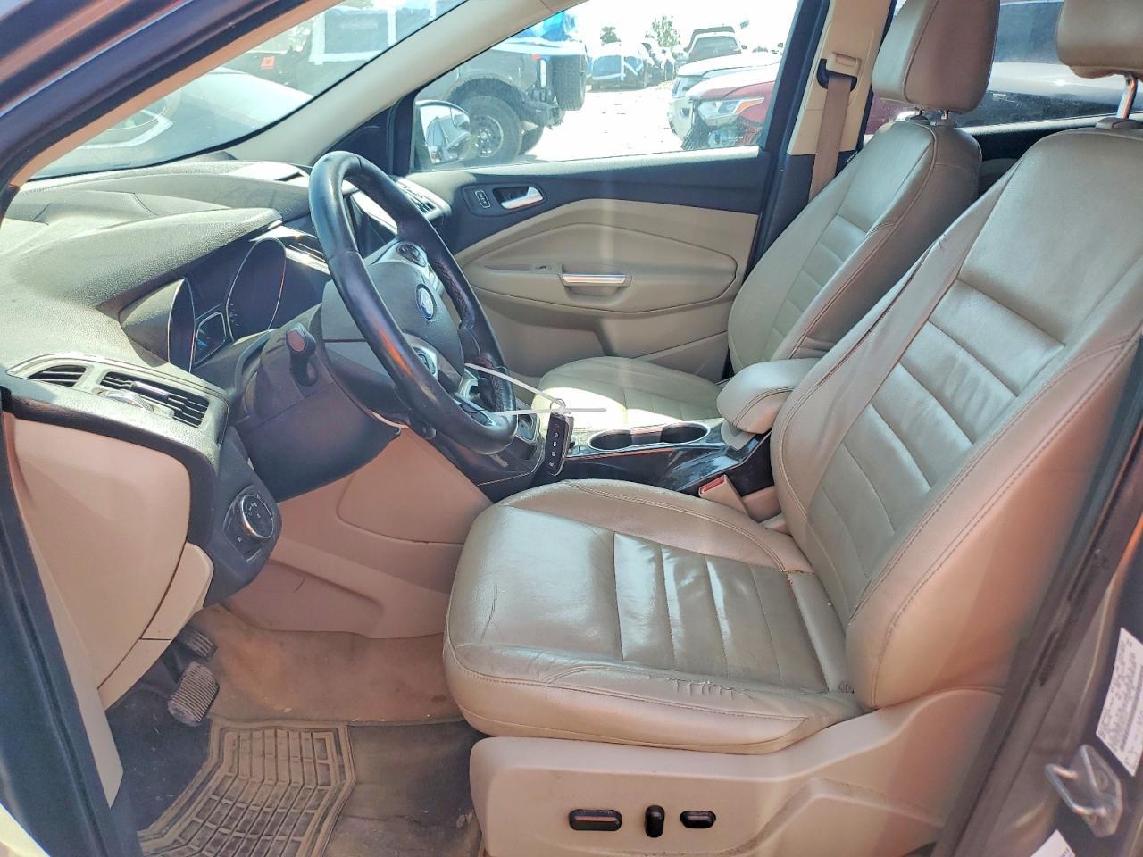 2014 Ford Escape Titanium - zdjęcie 7