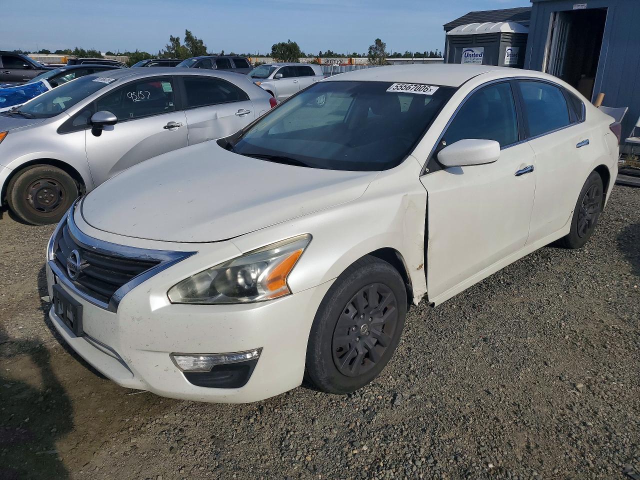 2015 Nissan Altima 2.5 S - zdjęcie główne
