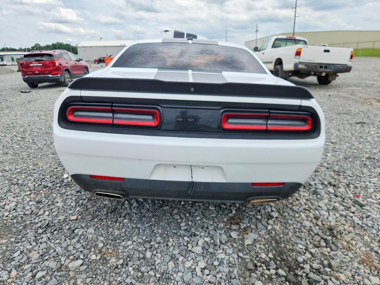 2021 Dodge Challenger Sxt - zdjęcie 6
