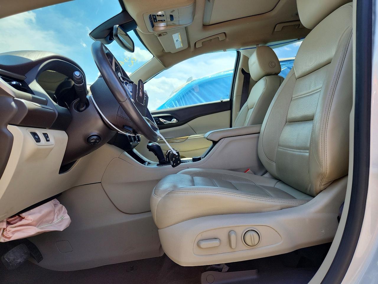 2017 GMC Acadia Denali - zdjęcie 7