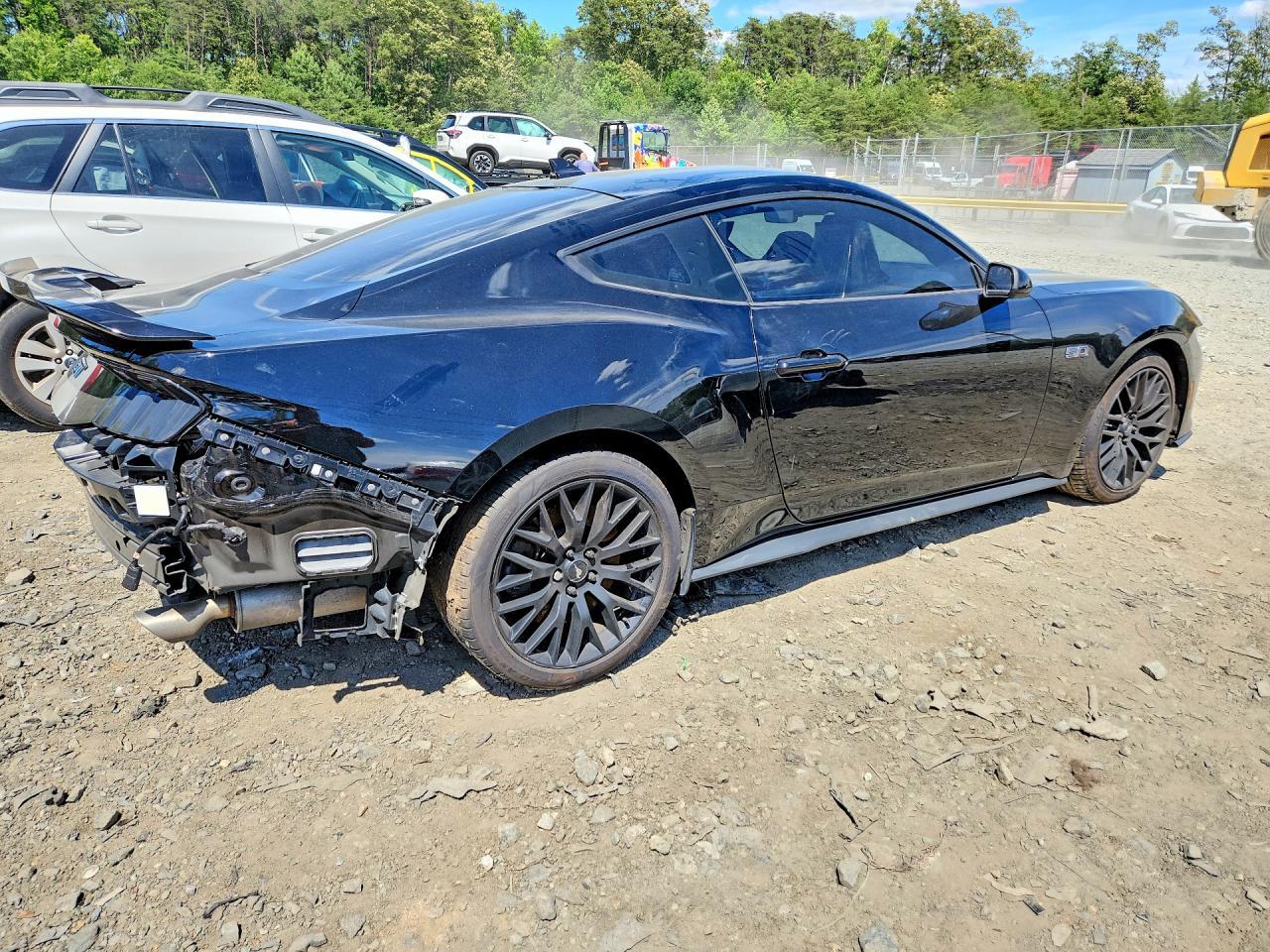 2024 Ford Mustang Gt - zdjęcie 3