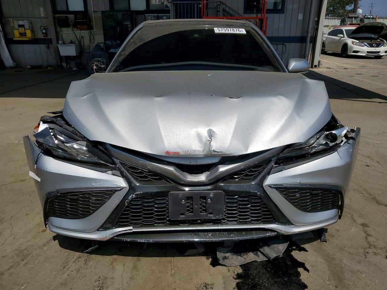 2021 Toyota Camry Xse - zdjęcie 5