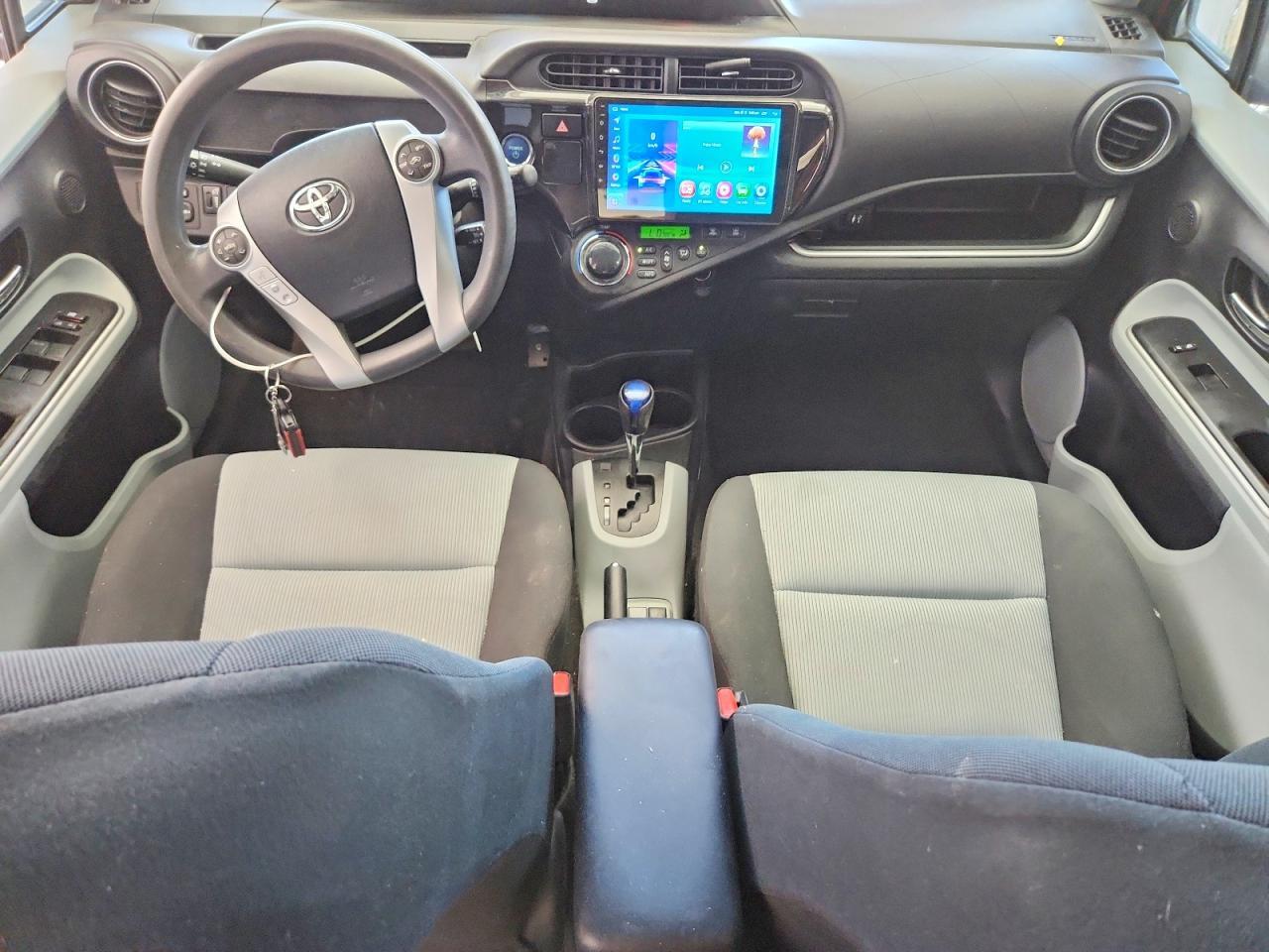 2014 Toyota Prius C Three - zdjęcie 8