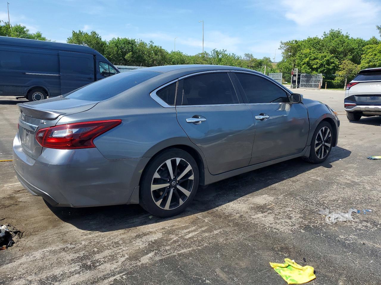 2018 Nissan Altima 2.5 Sr - zdjęcie 3