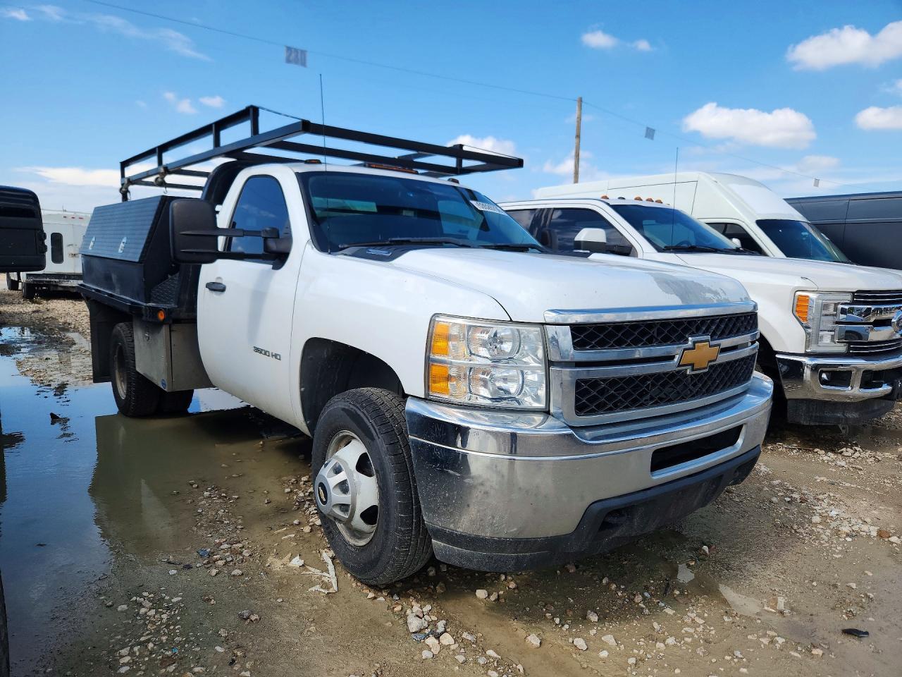 2013 Chevrolet 20/2500 - zdjęcie 4