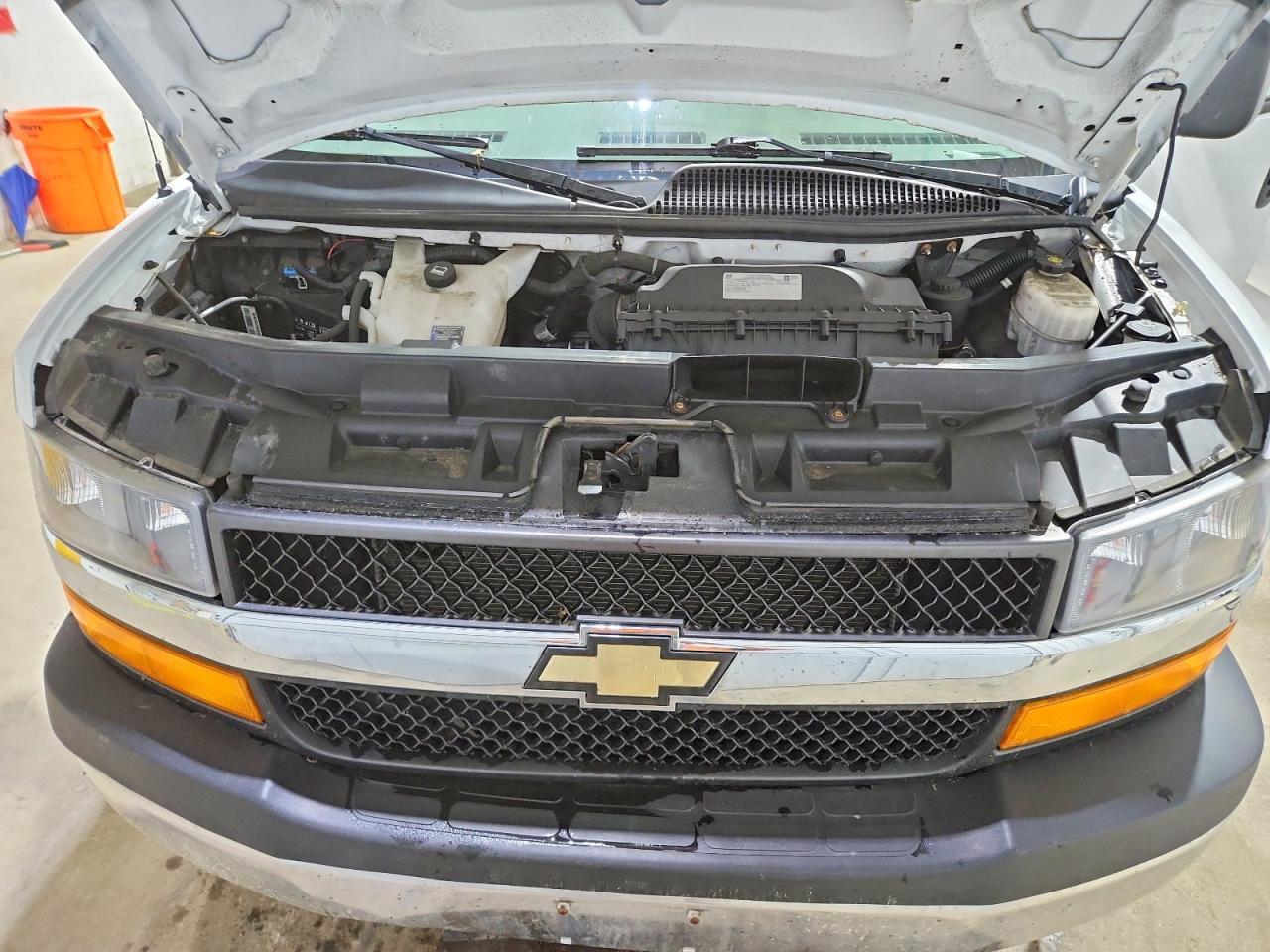 2019 Chevrolet Express G2500 - zdjęcie 11