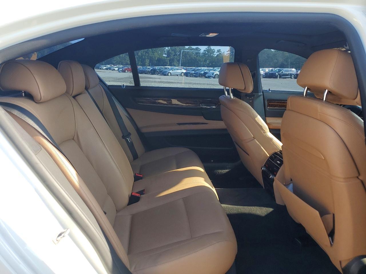 2015 BMW 740 Li - zdjęcie 10