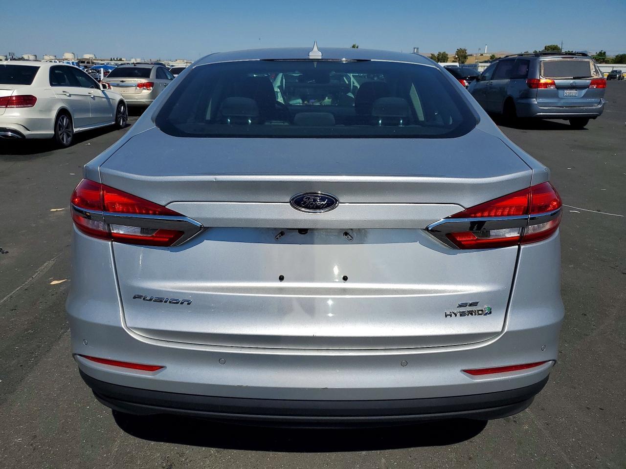 2019 Ford Fusion Se - zdjęcie 6