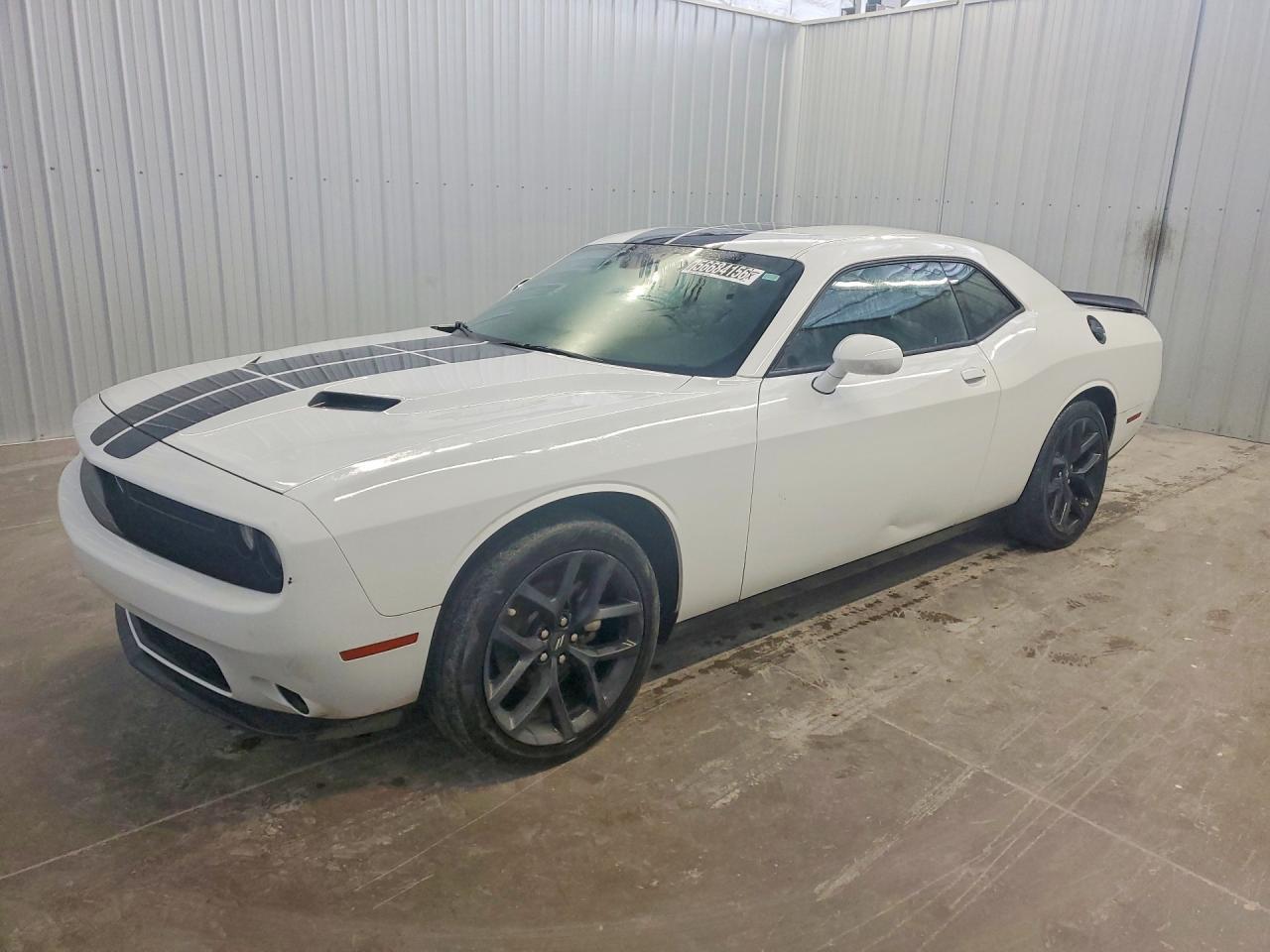 2022 Dodge Challenger Sxt - zdjęcie główne
