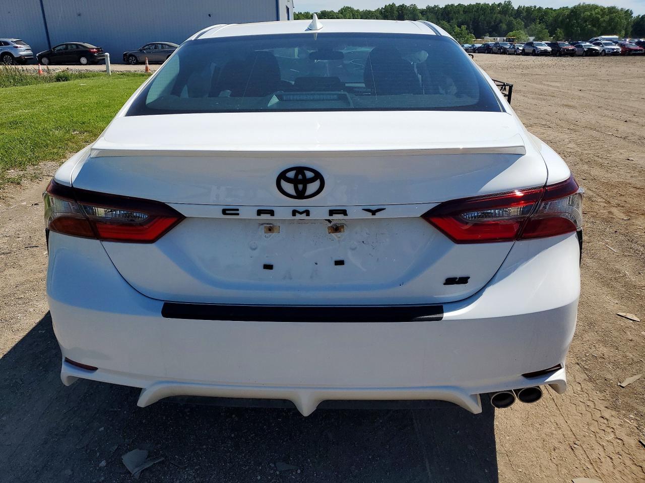 2024 Toyota Camry Se - zdjęcie 6