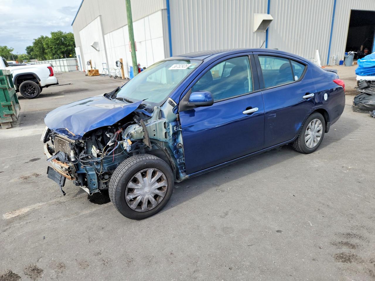2014 Nissan Versa 1.6 Sv - zdjęcie główne