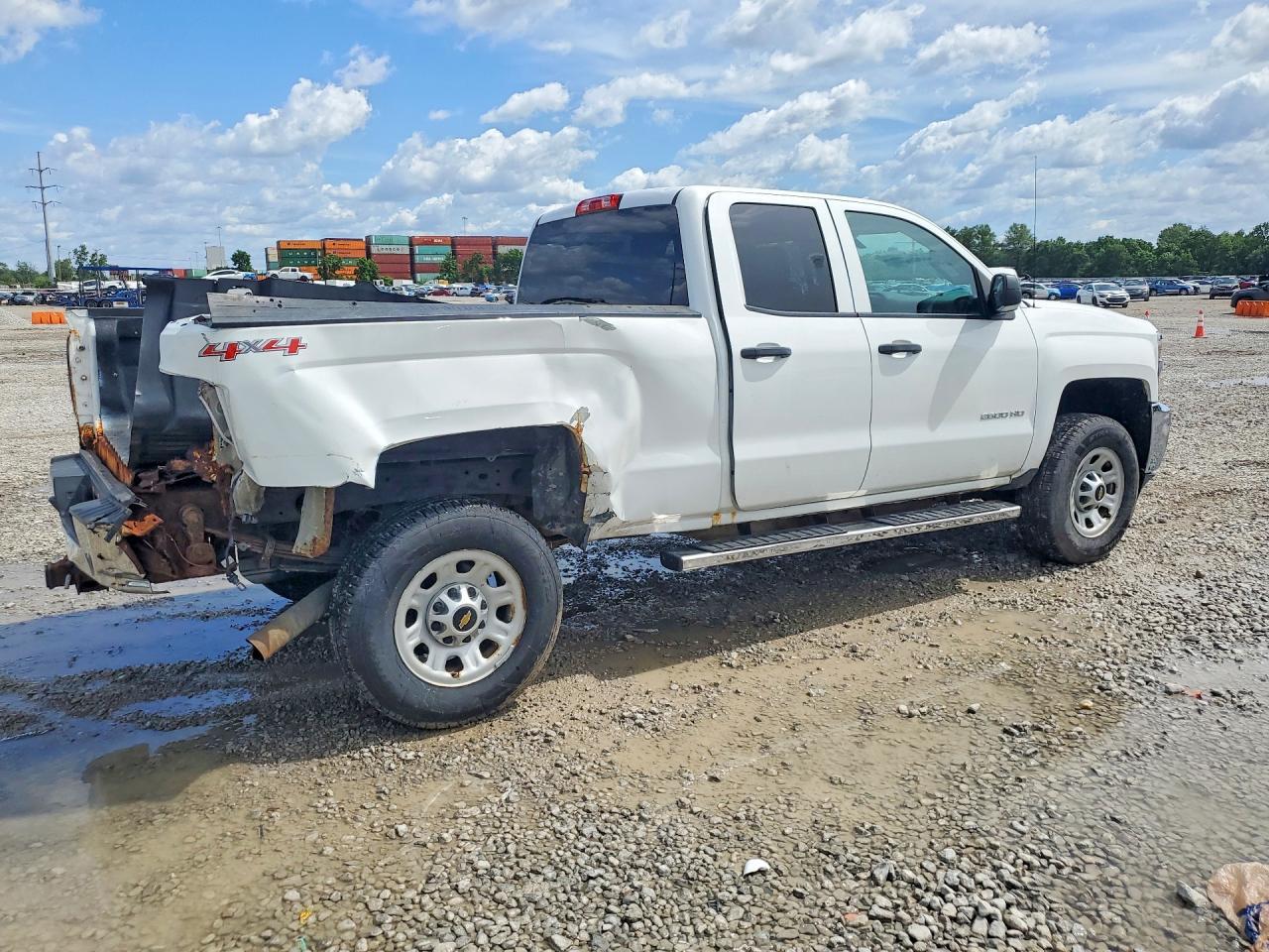 2015 Chevrolet Silverado K2500 Heavy Duty - zdjęcie 3
