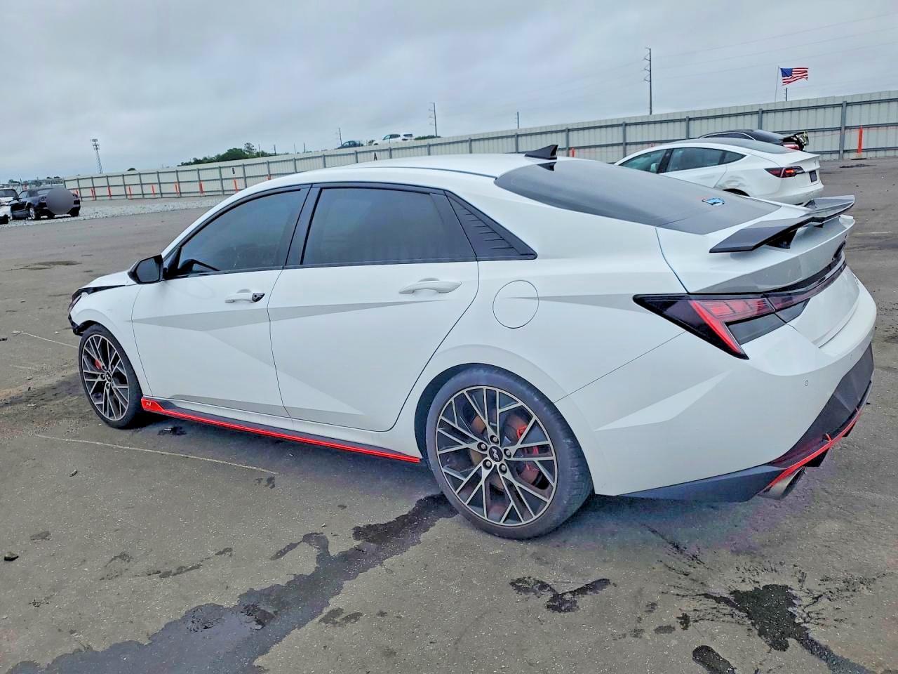 2023 Hyundai Elantra N Base - zdjęcie 2