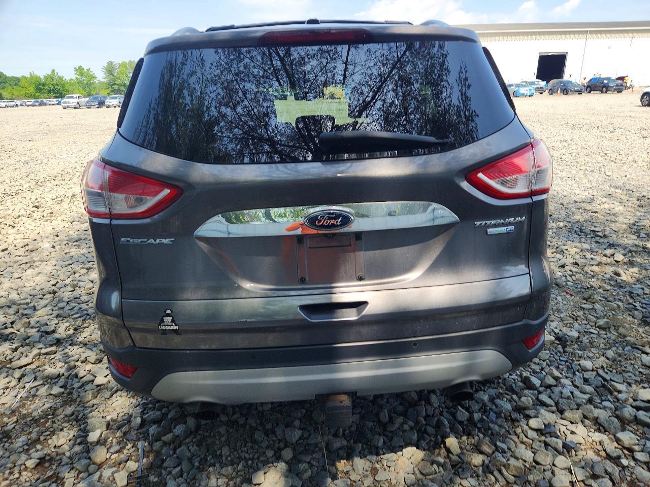 2014 Ford Escape Titanium - zdjęcie 6