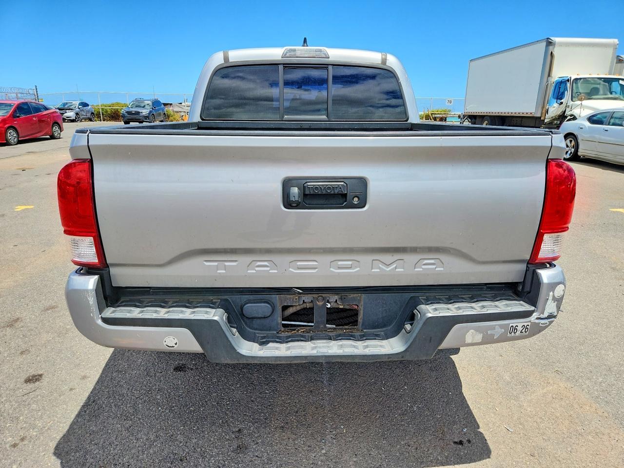 2017 Toyota Tacoma - zdjęcie 6