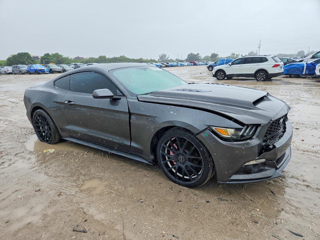 2015 Ford Mustang - zdjęcie 4