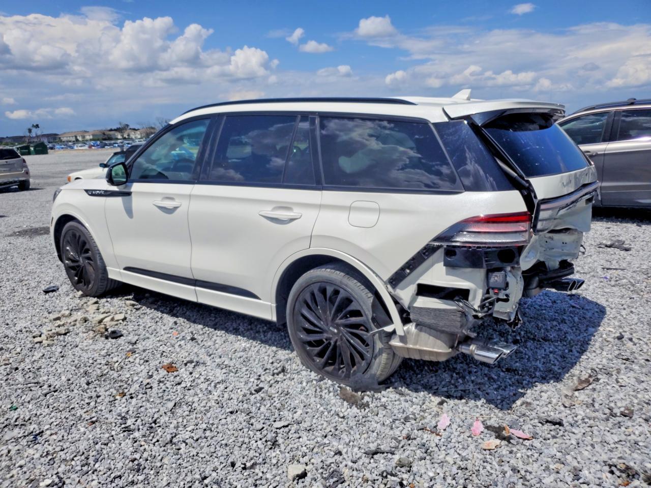 2023 Lincoln Aviator Reserve - zdjęcie 2