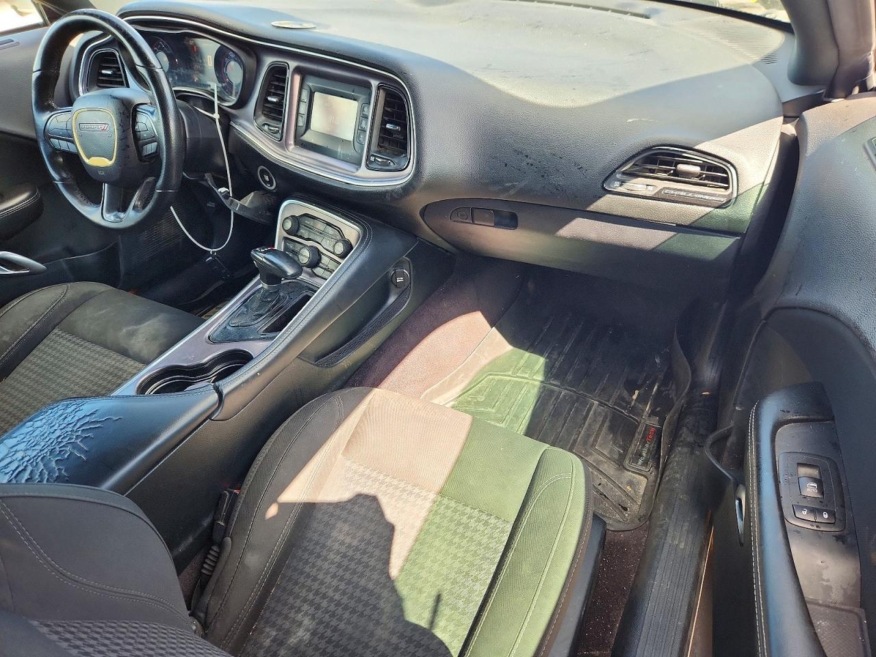 2017 Dodge Challenger Sxt - zdjęcie 8