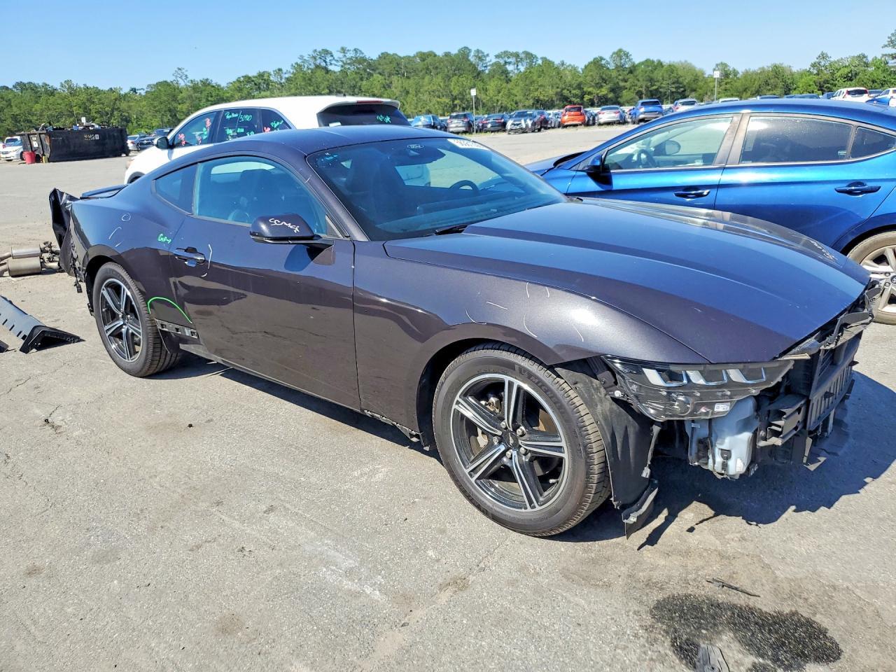2024 Ford Mustang - zdjęcie 4
