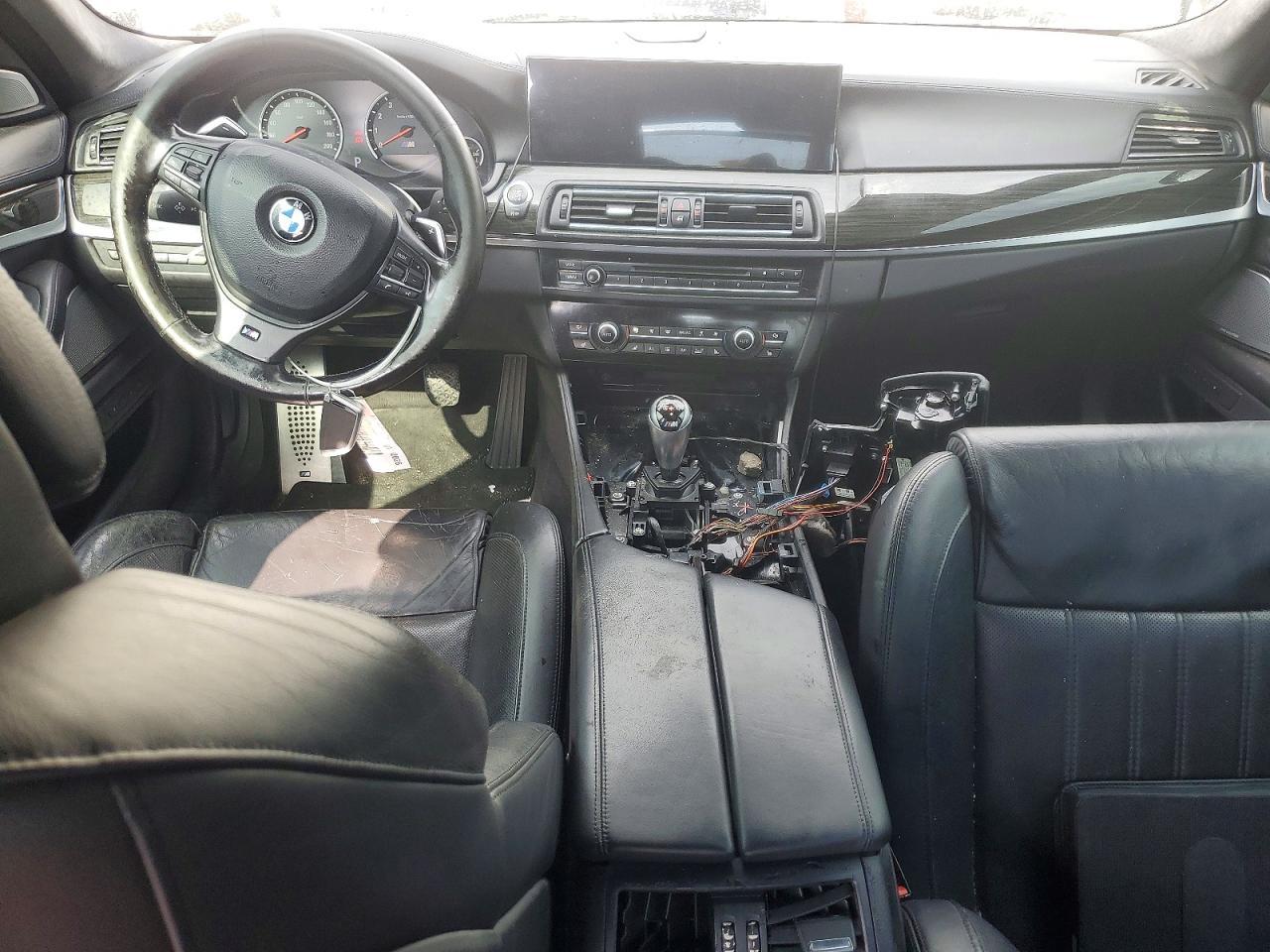2013 BMW M5 - zdjęcie 8