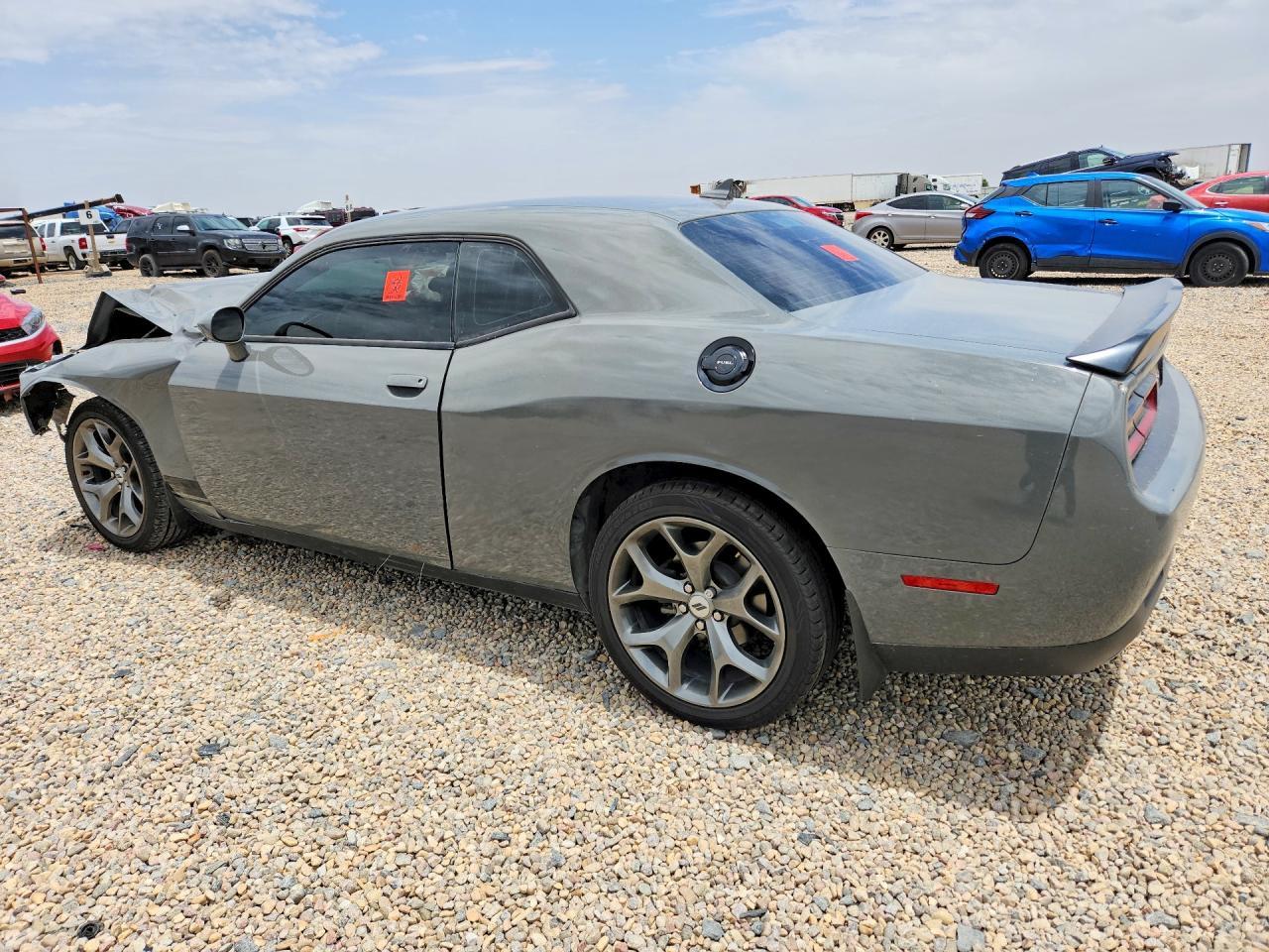 2017 Dodge Challenger Sxt - zdjęcie 2