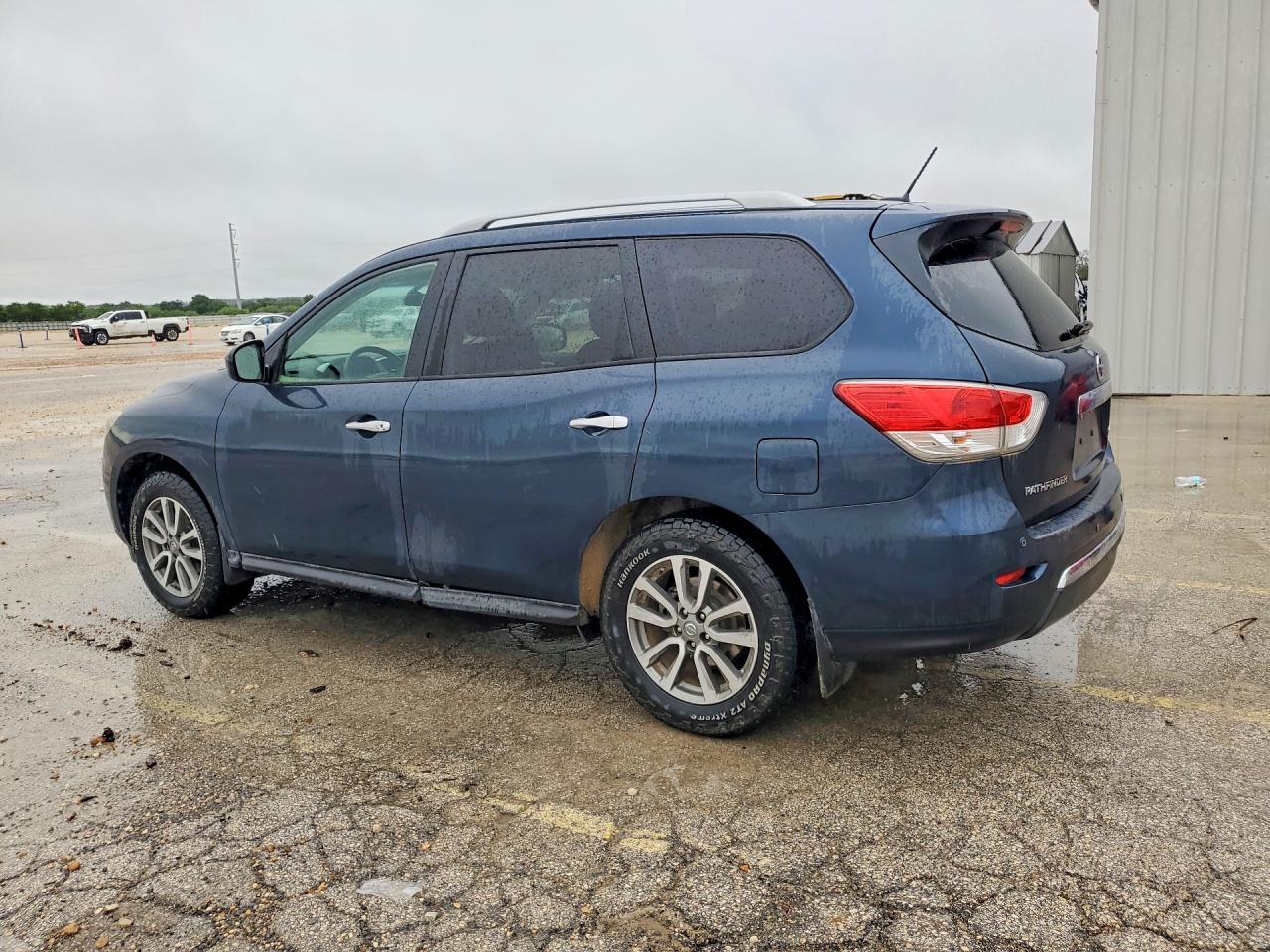 2013 Nissan Pathfinder S - zdjęcie 2