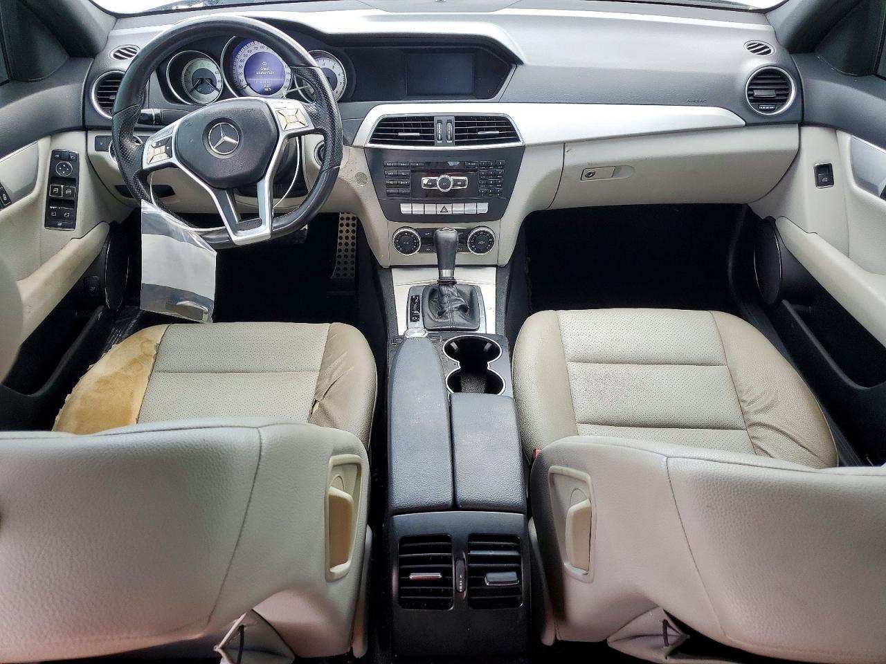 2014 Mercedes-Benz C 250 - zdjęcie 8