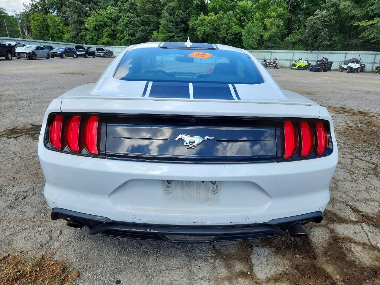 2020 Ford Mustang - zdjęcie 6