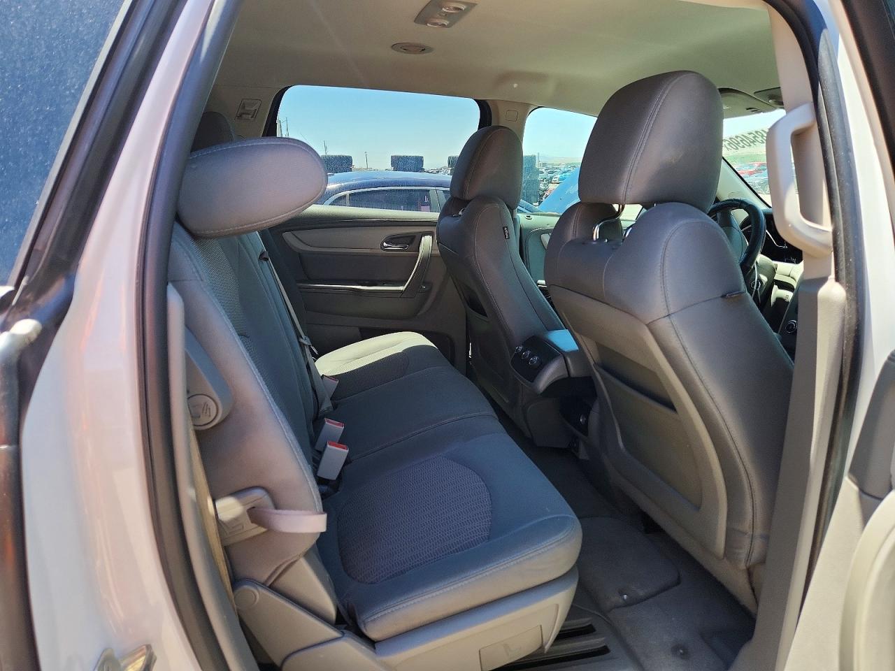 2017 Chevrolet Traverse Ls - zdjęcie 11