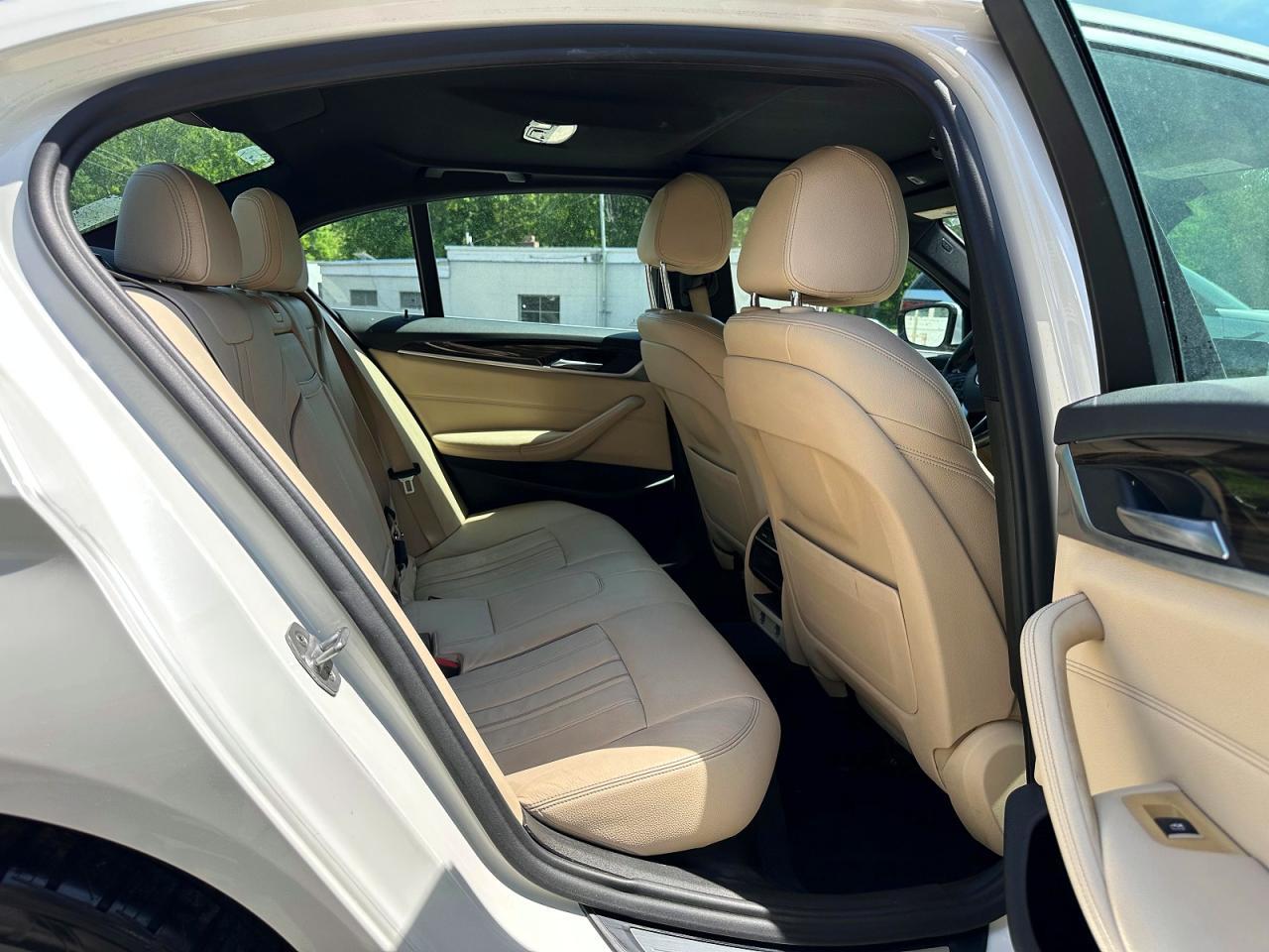 2019 BMW 530 I - zdjęcie 9