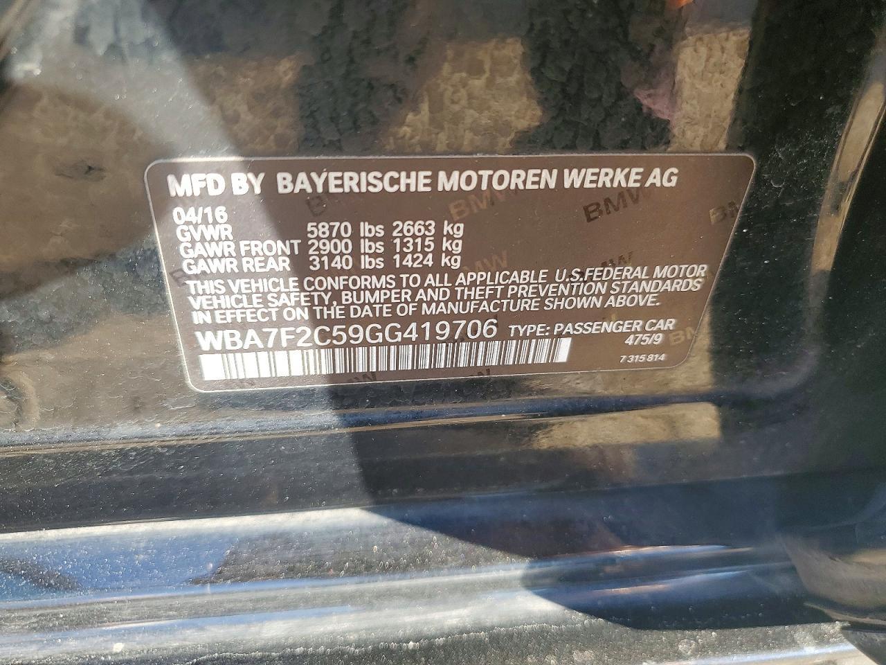 2016 BMW Seria 7 750i - zdjęcie 12