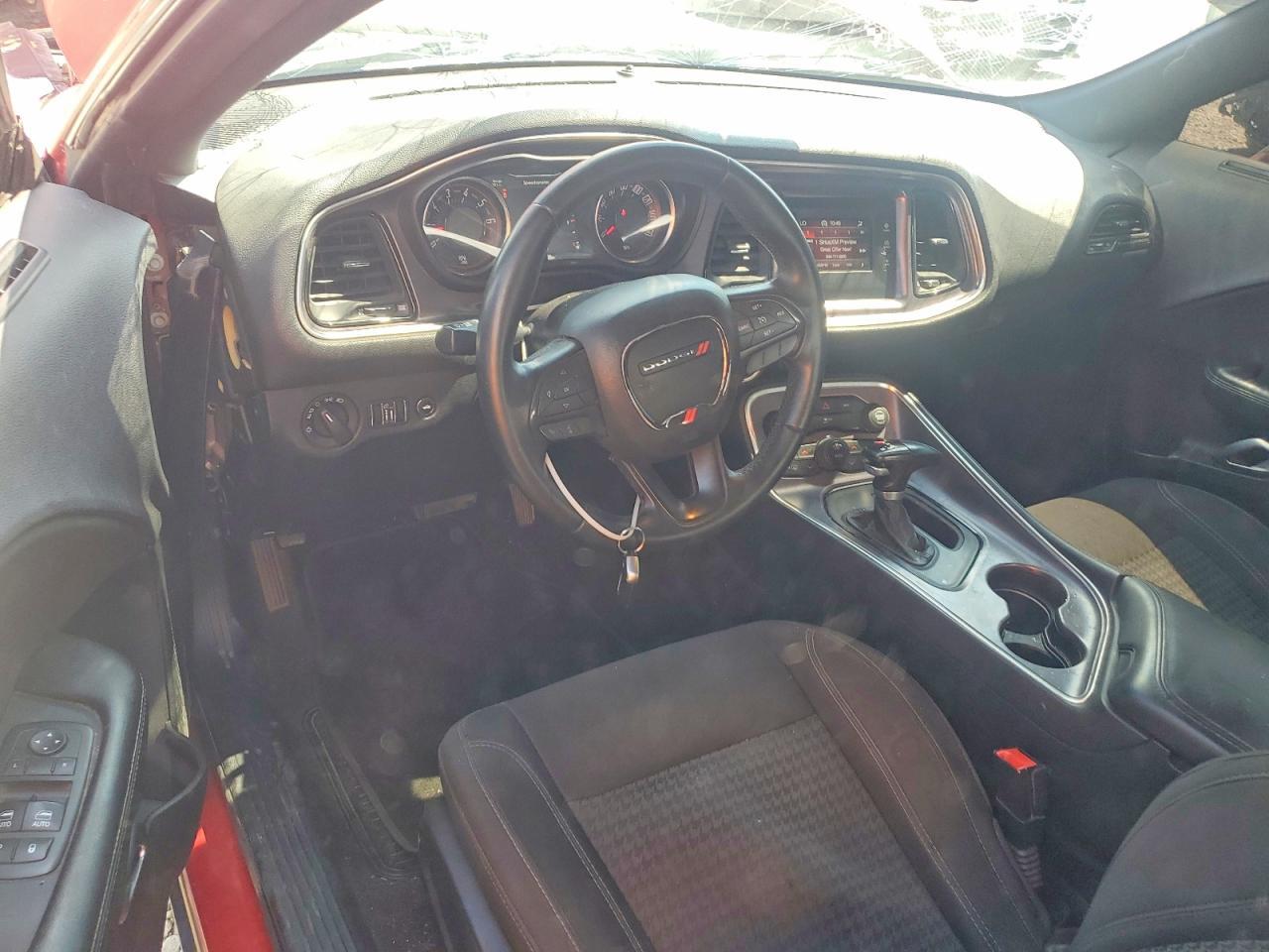 2016 Dodge Challenger Sxt - zdjęcie 8