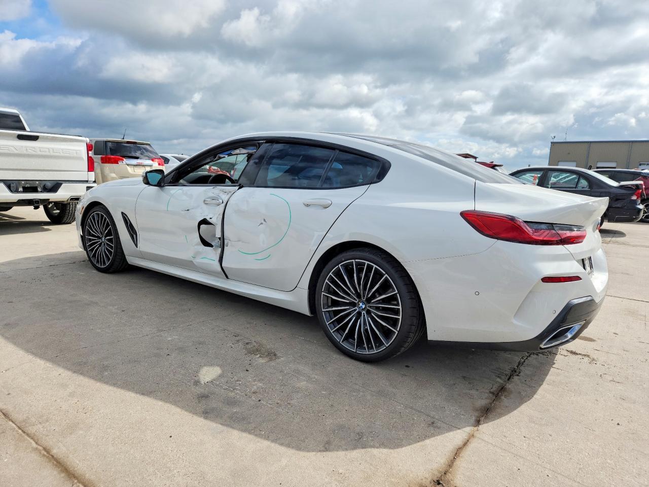 2022 BMW 840I - zdjęcie 2