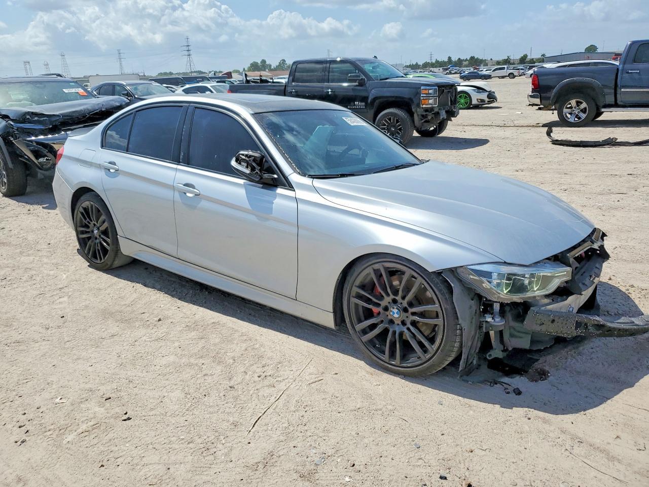 2016 BMW 3 Series Hyb 4D - zdjęcie 4
