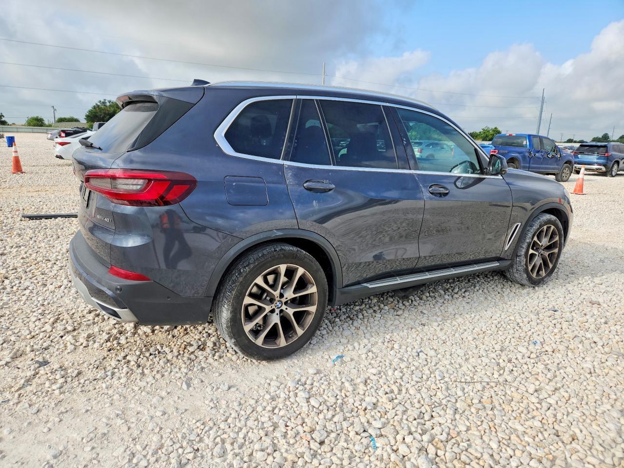 2021 BMW X5 Sdrive 40I - zdjęcie 3