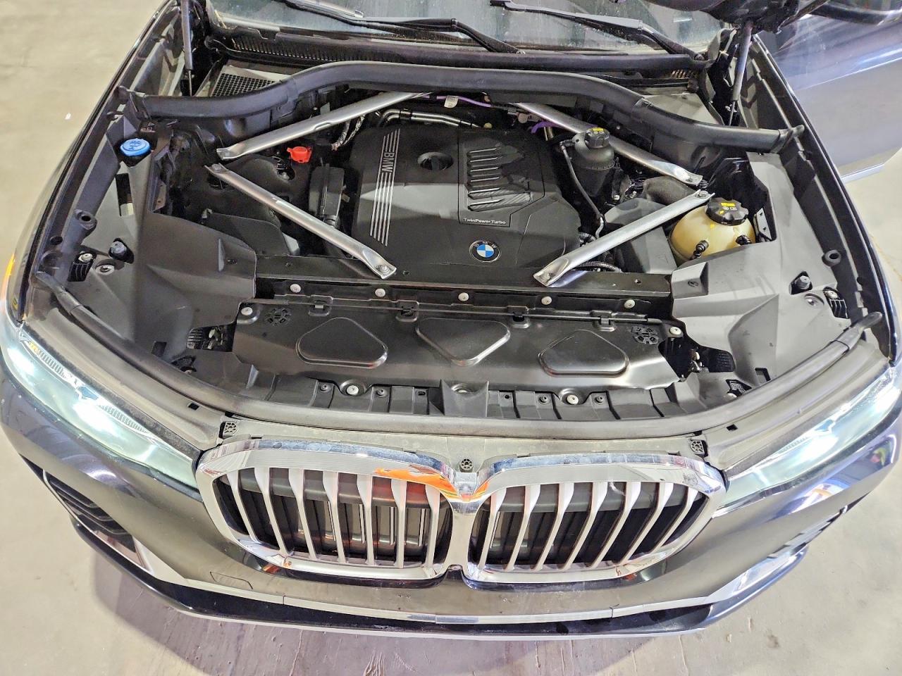 2021 BMW X7 xDrive40I - zdjęcie 12