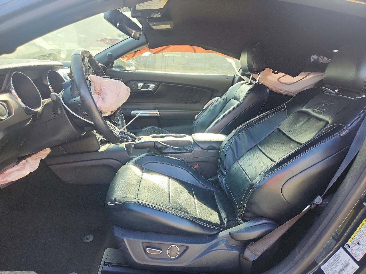 2015 Ford Mustang - zdjęcie 7