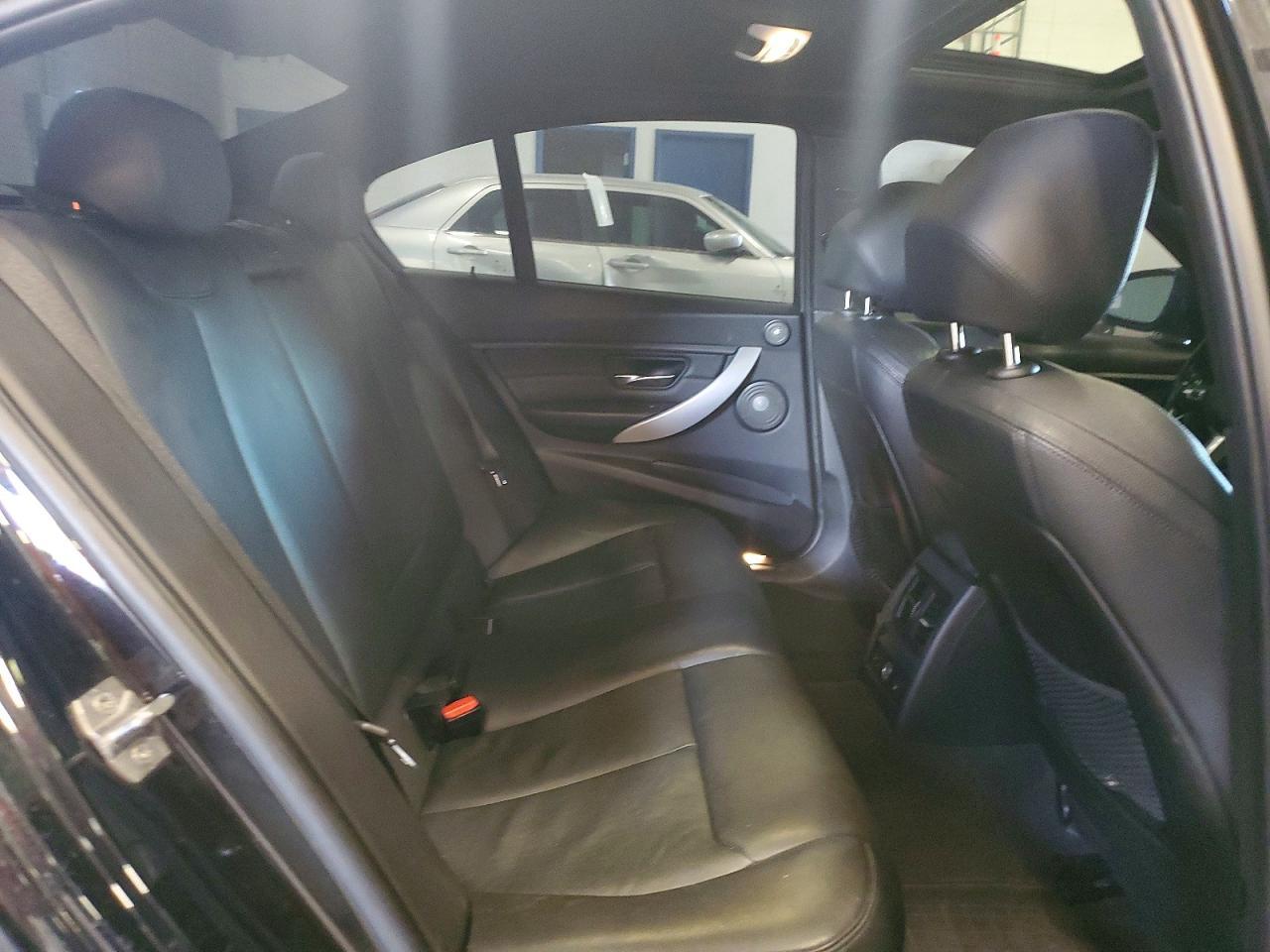 2014 BMW 335 Xi - zdjęcie 10