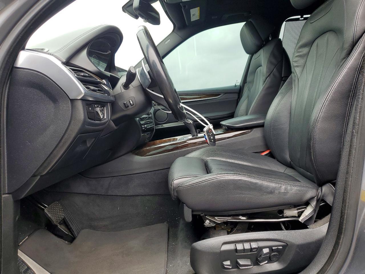2017 BMW X5 xDrive50I - zdjęcie 7