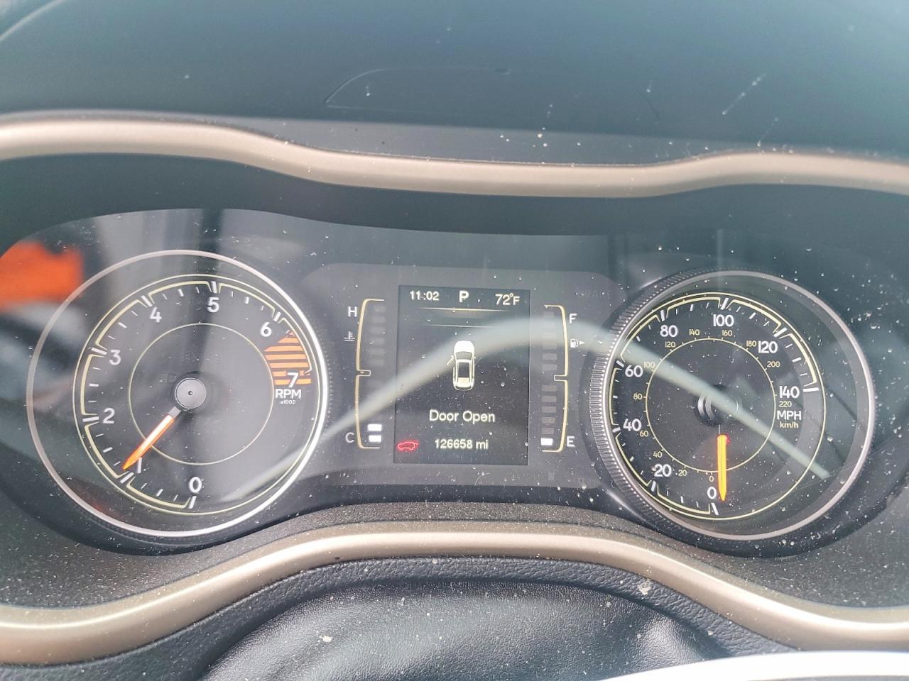 2016 Jeep Cherokee Sport - zdjęcie 9