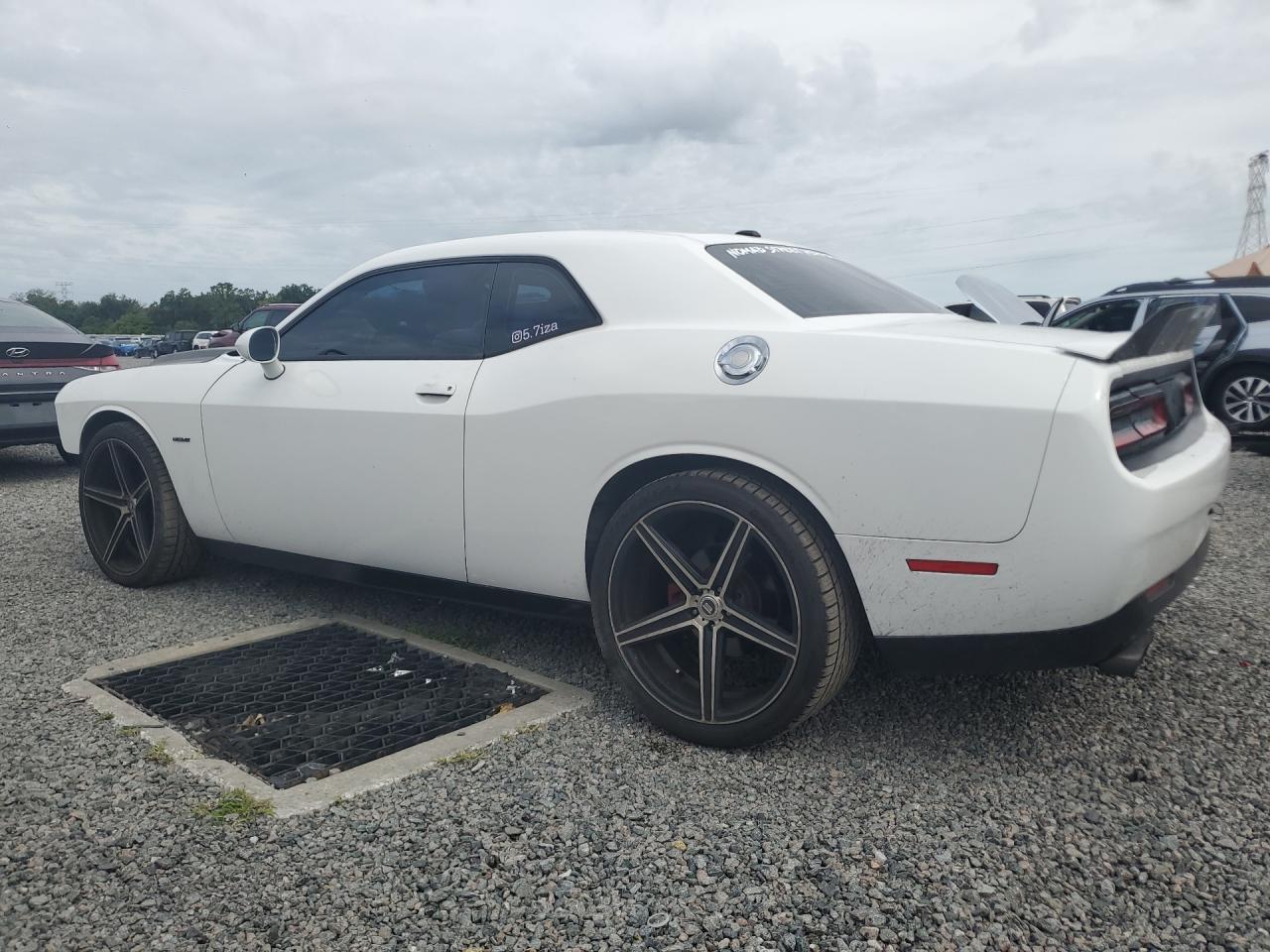 2017 Dodge Challenger R - zdjęcie 2